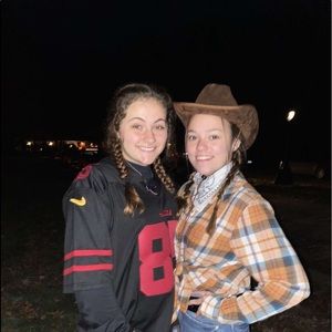 Meet your Posher, Leah